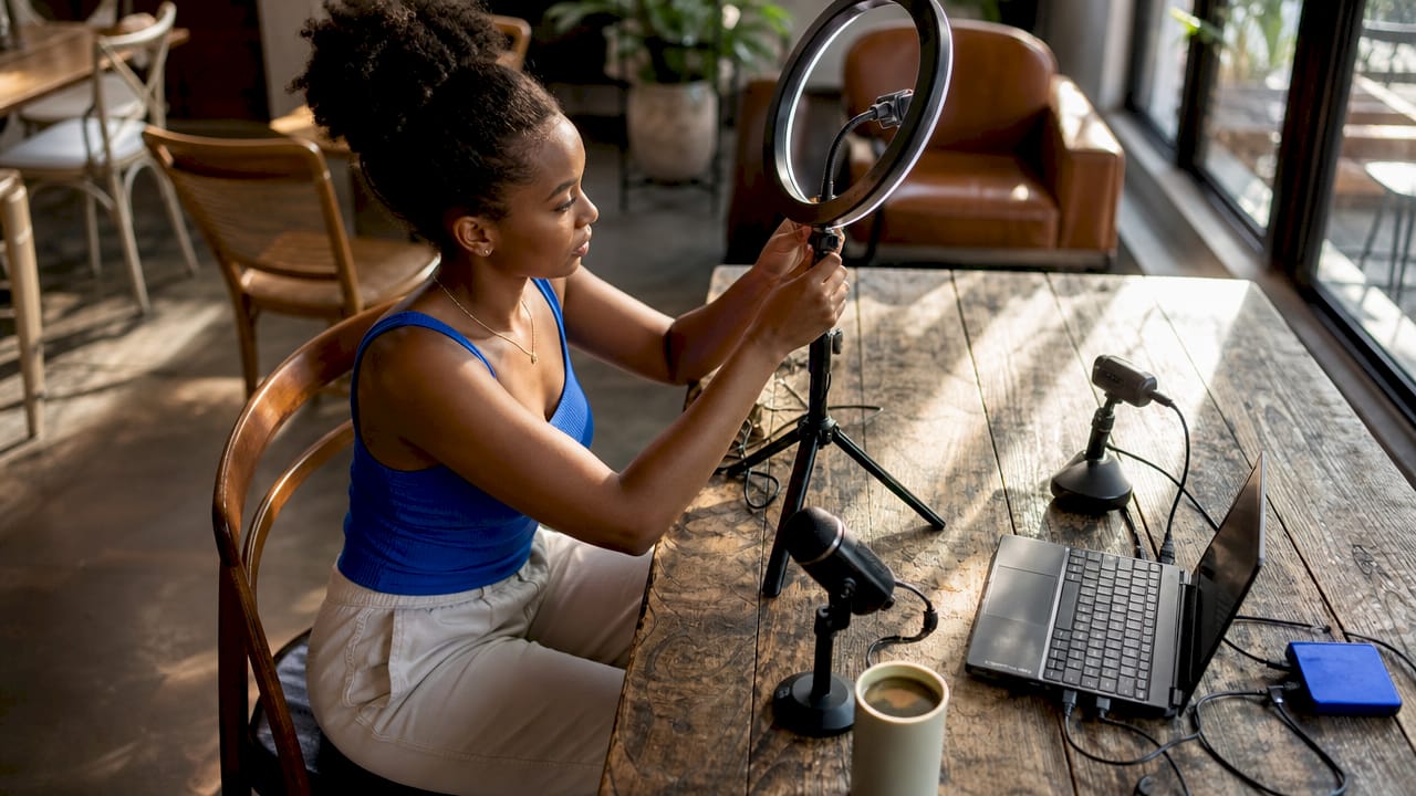 How to Host Live Streams: A Creator’s 2026 Guide