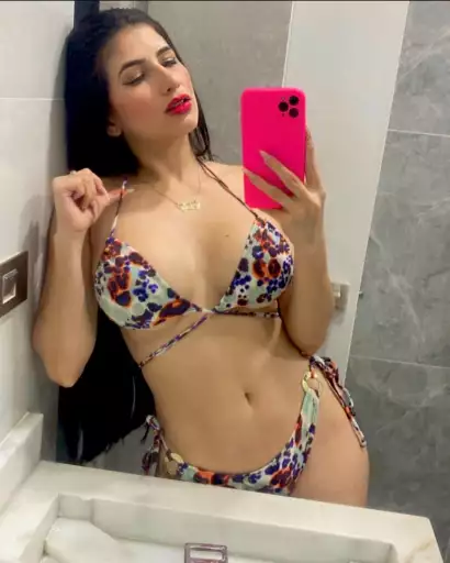 Sexy hot🔥