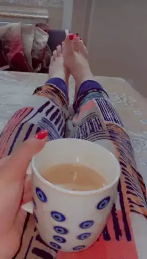 Sara hot