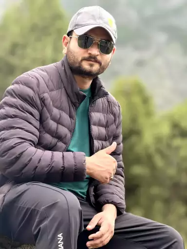 Waqar Khan