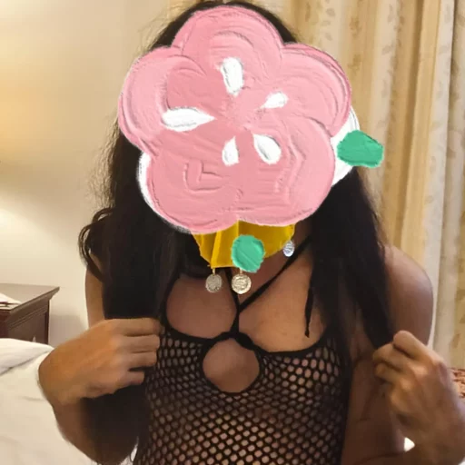 Sarah Trans خنيث متحول