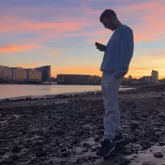 Tom